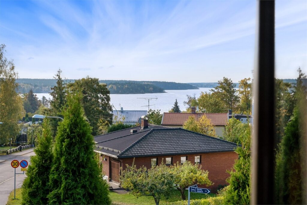 20. Takrenovering tegeltak villa Lund Gunnesbo
